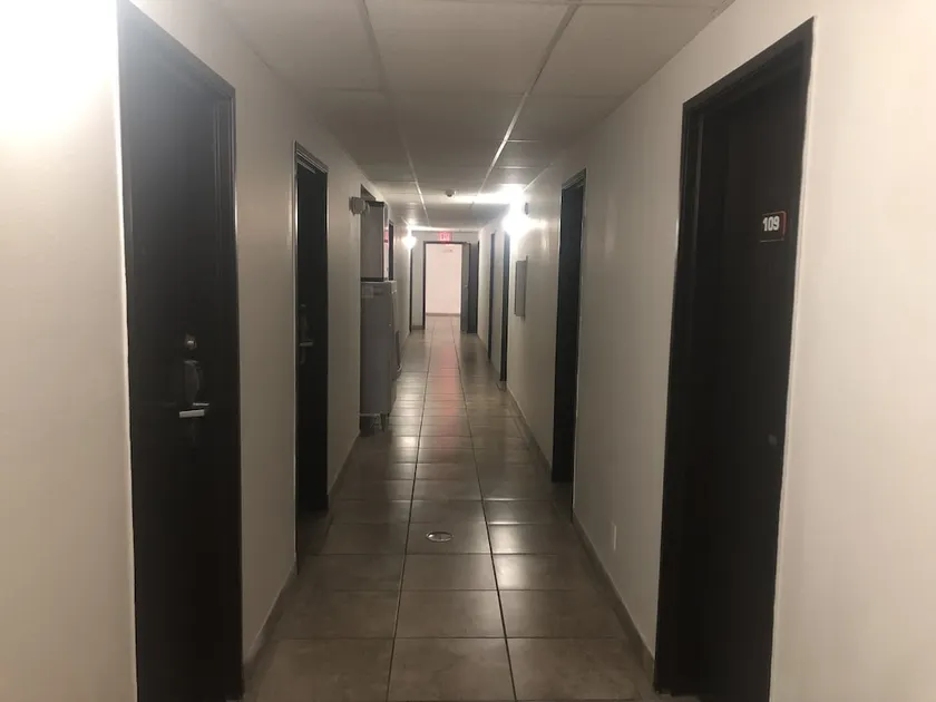 Motel 6 - Image 1