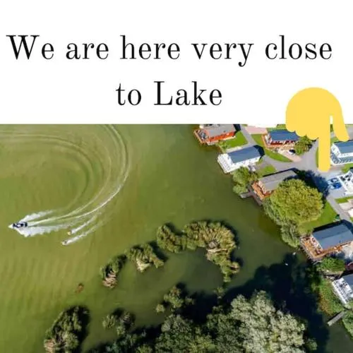 Spacious Homely Lakeside Lodge close to the Beaches - Image 1