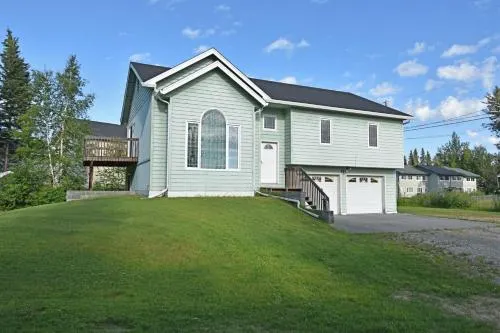 Remodeled Haven in the Heart of Town - Image 1