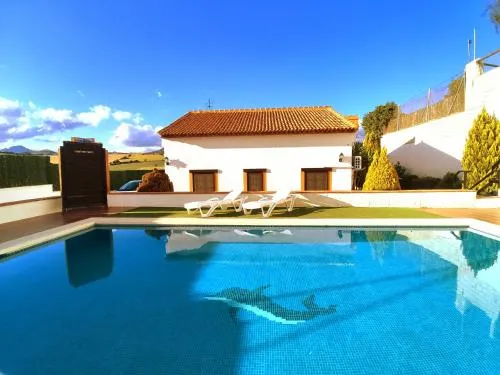 Only4you Country House Perfect location to visit Andalucia - Image 1