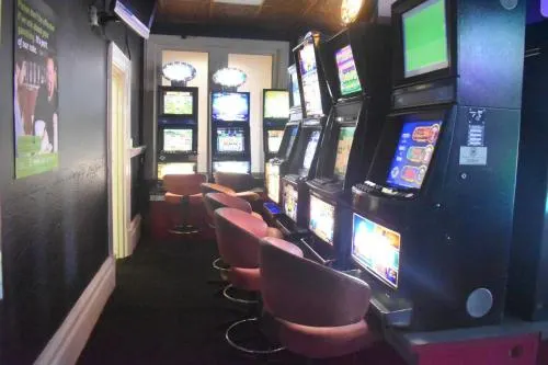 Commercial Hotel Morgan - Image 1
