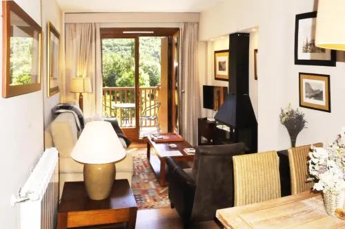 Chardín de Llum-Apartamentos Chardins - Image 1