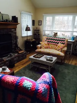 Caroles Place B&B - Image 1