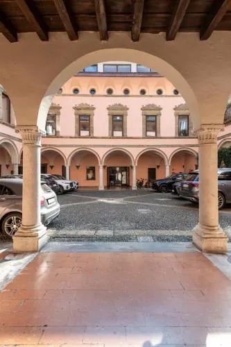 RHS Serviced Apartments Como - Image 1