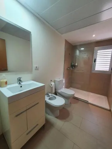 Chalet con piscina privada - Image 1