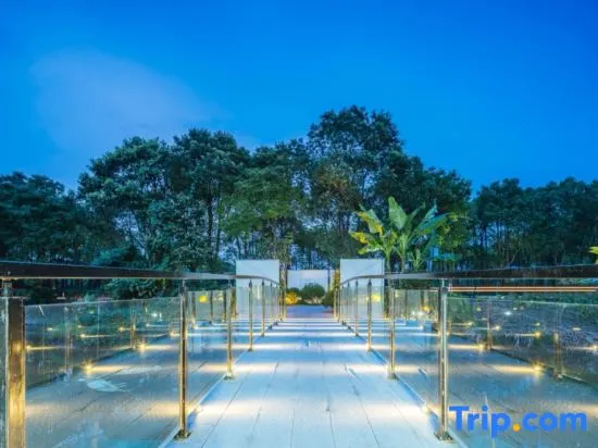 Luxi Kaijing International Hotel (Manshi District Business Plaza) - Image 1