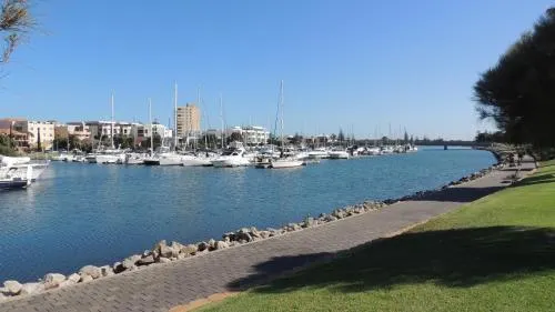 Marina Retreat - Image 1