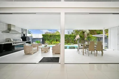 Elegant, Stylish, Magical Coolum Beach House - ZA8 - Image 1