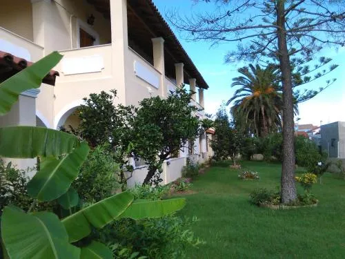 Theocharis Apartments - Image 1