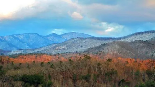 Spectacular Valley Views - Image 1