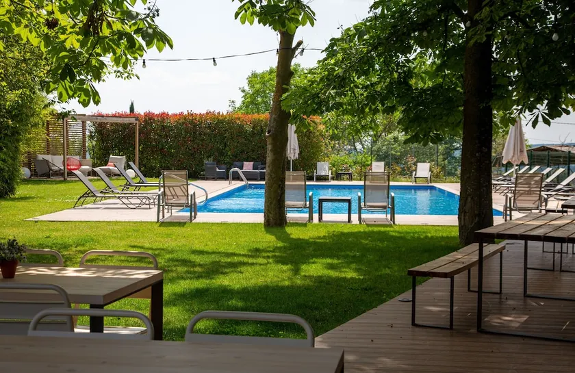 Apartaments Ca l'Estamenya Plaça de l'Esglesia - Image 1