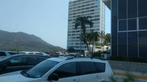 Torre Blanca Diamante Acapulco - Image 1