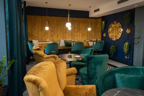 Hotel Alfa - Image 1