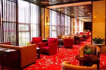 Ningxia Xigang Airlines Hotel - Image 1