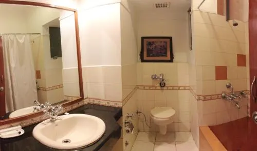 Hotel Woodland - Image 1