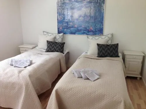 Lundgaarde Bed & Breakfast - Image 1