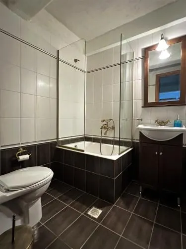 Aroma Piliou - Image 1