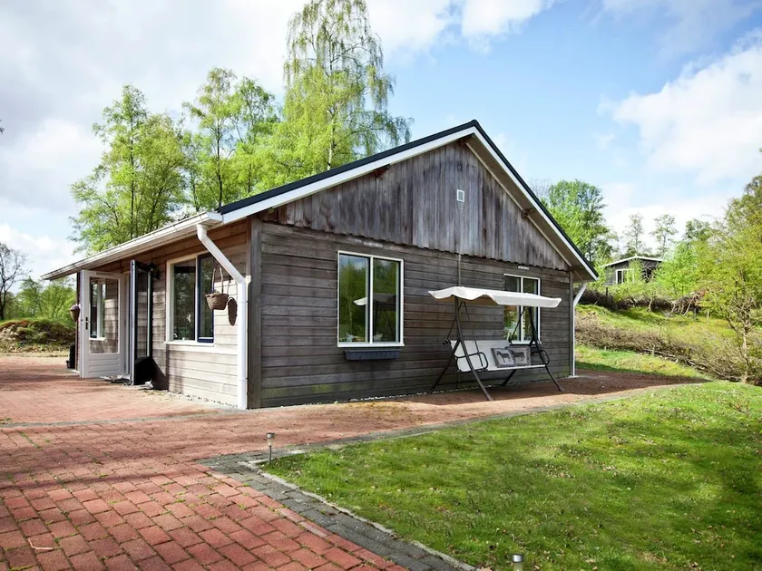 Detached Chalet Near the Netherlands Border With a Lake View - Image 1