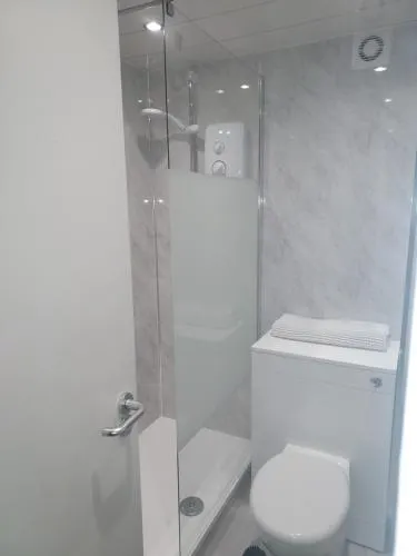 4b Wentworth Street Apartment - Image 1