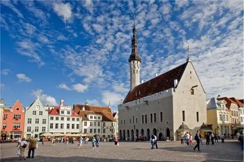 Raekoja Plats Apartment - Image 1