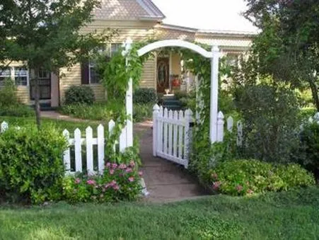 Pomegranate House & Cottages - Image 1