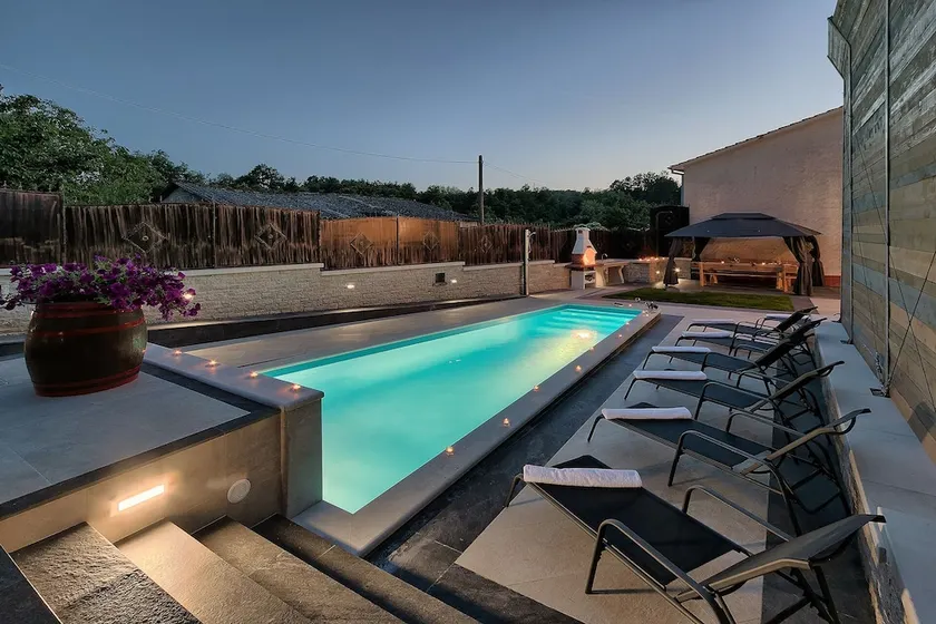 Luxury and modern Villa with a pool - Image 1