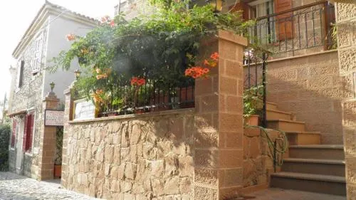 Machi's Guest House - Image 1