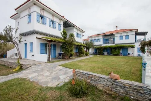 Aktaion Hotel - Image 1