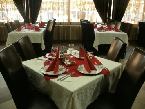 Hotel Central - Image 1