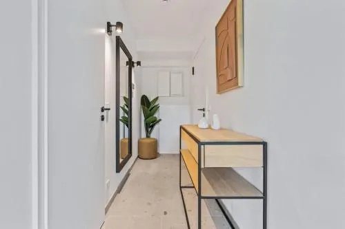 Clausen Serenity Cozy Apt ID208 - Image 1