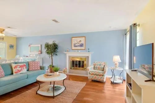 Fun In The Sun House by RedAwning - Image 1