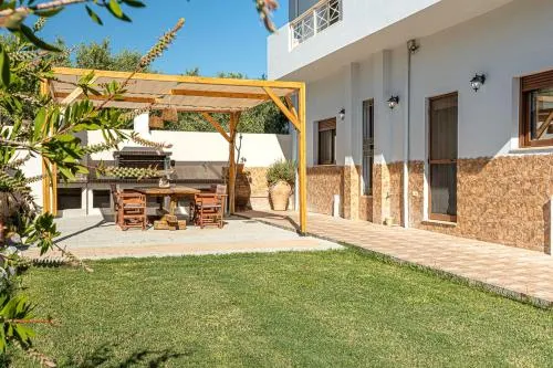 Thalasinos Luxury Villa - Image 1