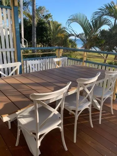 Beach Front Villa At Tangalooma - Image 1