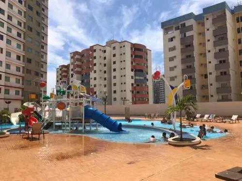 Flats Riviera Park - Image 1