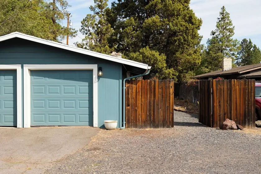 10min to Downtown Bend - Chic 2BDR - Image 1