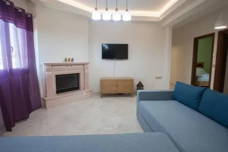 Gold Beach Apartments - Image 1