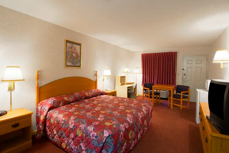 Rest Inn West Memphis - Image 1