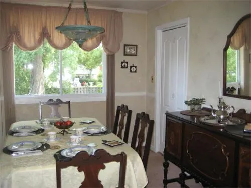 A Pillow and Toast B&B - Image 1