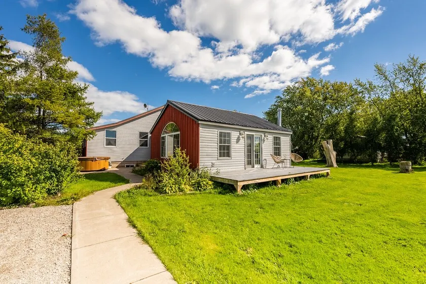 Globalstay. Cozy Cabin 300M Lake Erie - Image 1