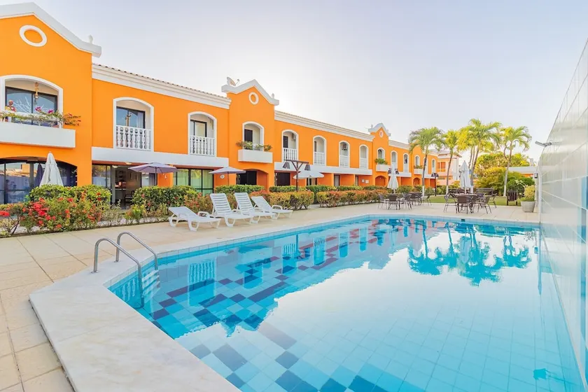 GB39 Apt 2 Quartos Duplex a 50m da Praia - Image 1