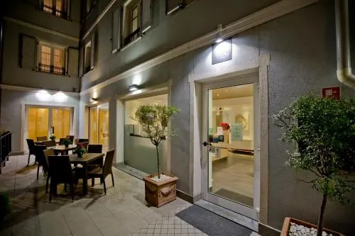 Hotel Lago di Como - Image 1
