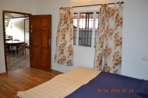 Globe Trotters Inn - Image 1