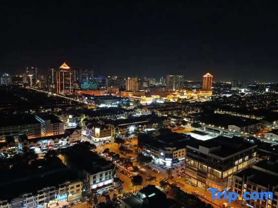 Luxury Modern Loft with Sunway Skyline Views - Image 1
