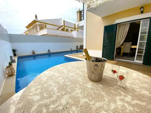 Atractiva villa con piscina privada, barbacoa y terraza - Image 1