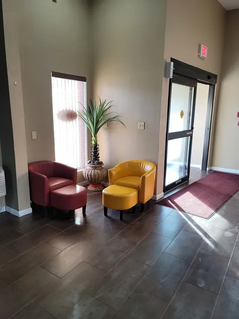 Super 8 Liberty Ne Kansas City Area - Image 1