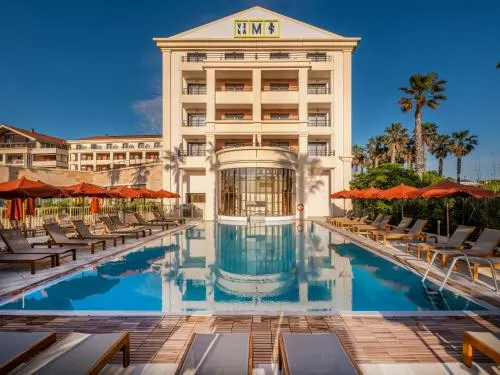 Golden Tulip Villa Massalia - Image 1