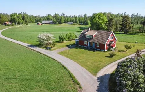 Lovely Home In BolmsÃ¶ With Kitchen - Image 1