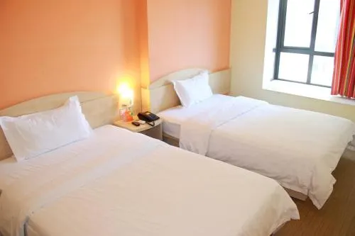 7days Inn Fenyang Fenjiu Avenue - Image 1