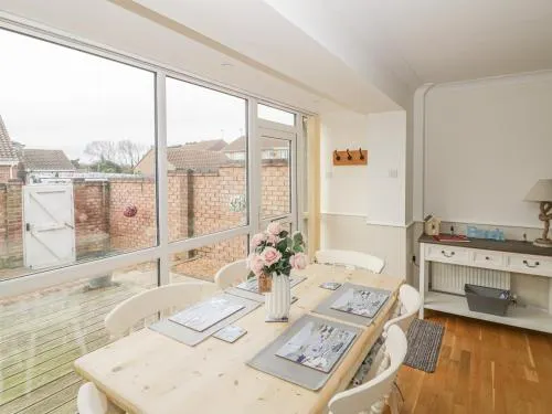 Pebble House Lowestoft - Image 1