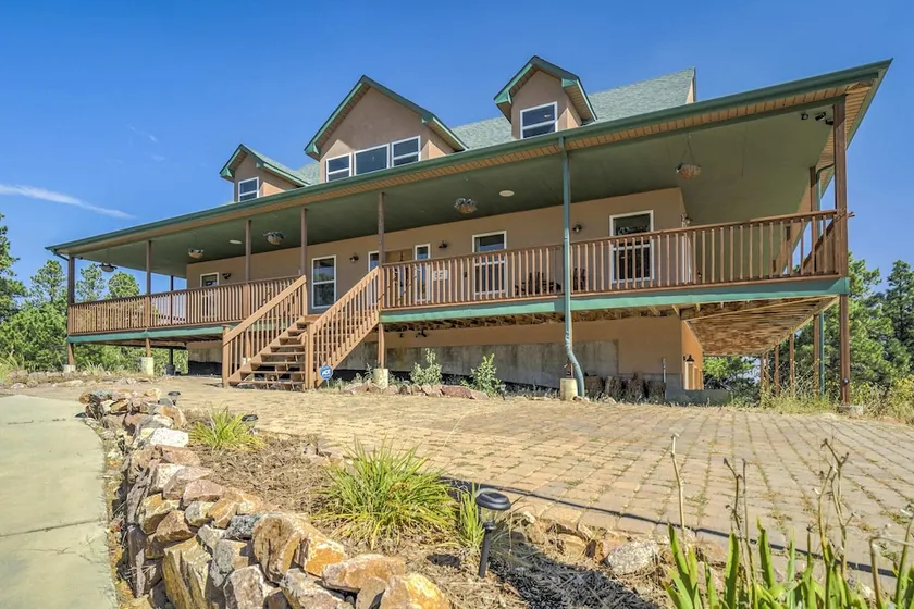 4BD Quiet Ranch Setting Historical Canyon Views - Image 1